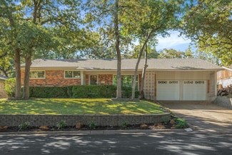 713 Edgehill Dr, Hurst, TX 76053