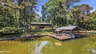 292 Lakeshore Dr, Ashland, MS 38603