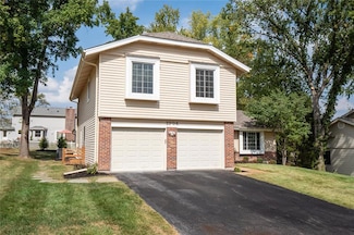 1994 Claymills Dr, Chesterfield, MO 63017
