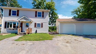 98 Lisbon St, Lisbon, ME 04250