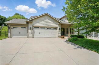 824 Olde McCabe Cir, Coralville, IA 52241