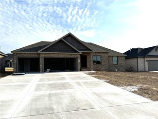 862 Sugar Loaf St, Prairie Grove, AR 72753