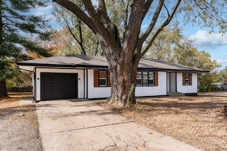 207 N Jefferson St, Spring Hill, KS 66083