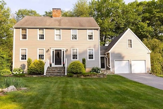 30 Karen Ann Dr, Smithfield, RI 02917