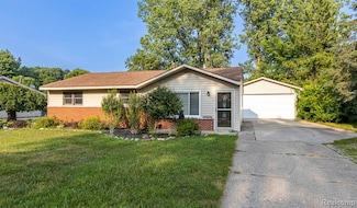 1573 Zarieda St, Ortonville, MI 48462