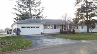 905 Clay St, Oregon, IL 61061