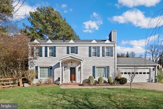 9816 Fosbak Dr, Vienna, VA 22182