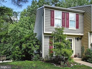 1653 Fieldthorn Dr, Reston, VA 20194