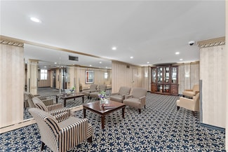 4601 Fifth Ave Unit 525, Pittsburgh, PA 15213