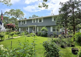 152 W Yaphank Rd, Coram, NY 11727