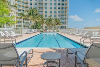 350 N Federal Hwy Unit Ph02, Boynton Beach, FL 33435