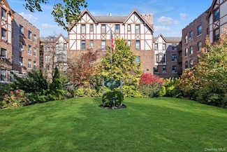 160-15 Powells Cove Blvd Unit C107, Flushing, NY 11357
