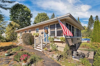 80 N Mast St, Goffstown, NH 03045