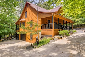 18 Cadet Ct, Ellijay, GA 30540
