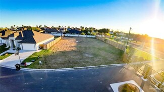 31 Helen Dr, Weslaco, TX 78596