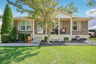 1512 Springfield Dr, Lexington, KY 40515