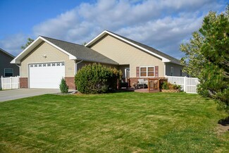 913 34th St, Cody, WY 82414