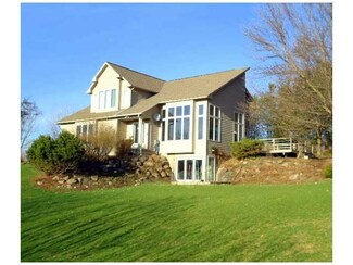 735 Mendon Ionia Rd, Honeoye Falls, NY 14472