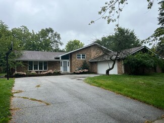 725 Spruce Rd, Frankfort, IL 60423