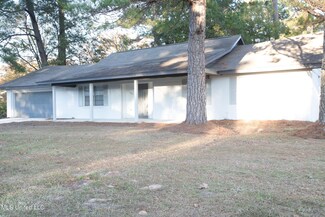 104 Belaire Dr, Pearl, MS 39208