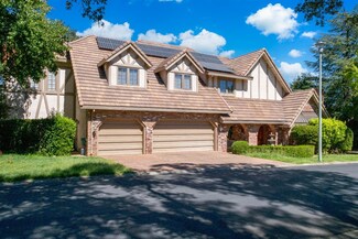 5113 N Ravine Ln, Fair Oaks, CA 95628