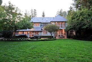 425 Walsh Rd, Atherton, CA 94027