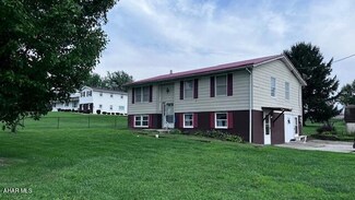 305 Laddie Dr, Roaring Spring, PA 16673