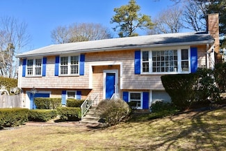 27 Alden Rd, Wareham, MA 02571