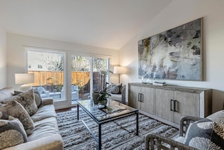 10995 Northseal Square, Cupertino, CA 95014