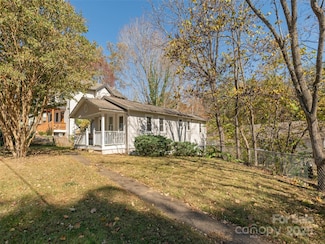 80 Pershing Rd, Asheville, NC 28805