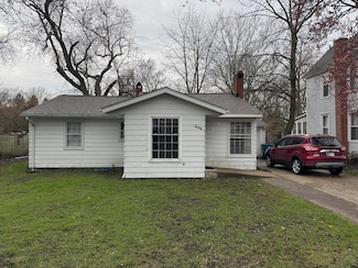 406 S Main St, Morocco, IN 47963
