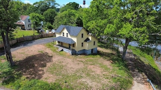 389 Main St, Converse, SC 29329