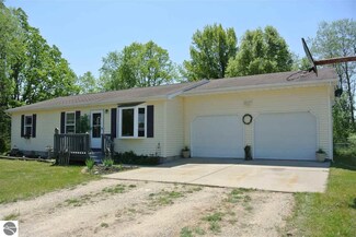 1010 Ann St, Weidman, MI 48893
