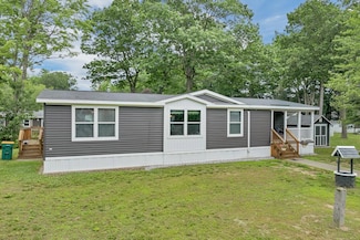 23 S Cranberry Ln, Rochester, NH 03867