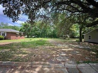 116 Hampton St, Fort Valley, GA 31030