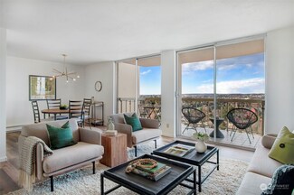 4540 8th Ave NE Unit 2405, Seattle, WA 98105