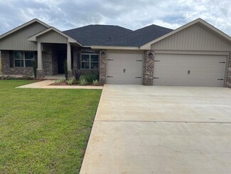 5907 Silvercrest Blvd, Crestview, FL 32536