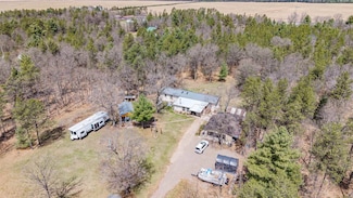 976 Blackhawk Ct, Hancock, WI 54943