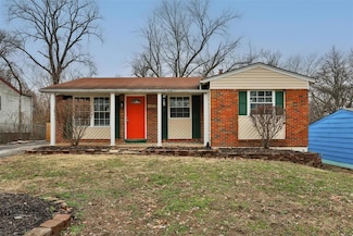 10217 Royal Dr, Saint Louis, MO 63136