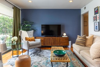 103 W Mountain St Unit C, Glendale, CA 91202