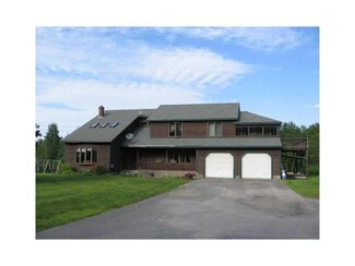 184 Main St, Skowhegan, ME 04976