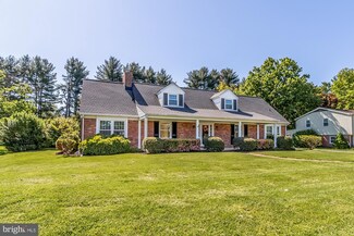 44 Club View Ln, Phoenix, MD 21131