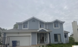 1022 Haverford Dr, Papillion, NE 68046