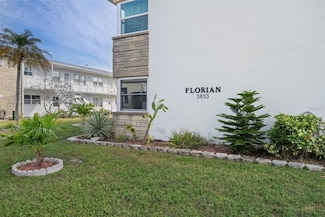 5855 18th St N Unit 14, Saint Petersburg, FL 33714