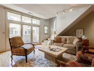 703 Sycamore Place Unit 703, Columbus, OH 43206