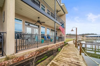 532 Grand Point Dr, Hot Springs, AR 71901