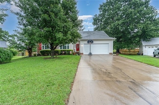 2800 Chillon Ct, Greensboro, NC 27407