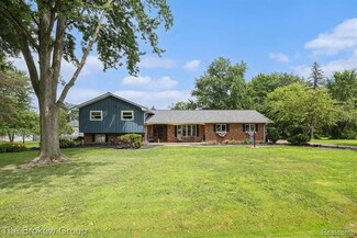 420 N Neeper St, Capac, MI 48014