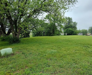 1015 S 5th St, Stuart, IA 50250
