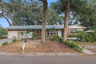 2667 Spring Ct, Deland, FL 32720